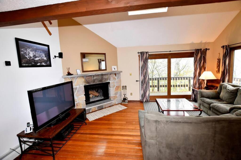 3-Bedroom Vacation Home Steps To Camelback Ski Area Ski-In Ski-Out Crescent Lake Exteriör bild