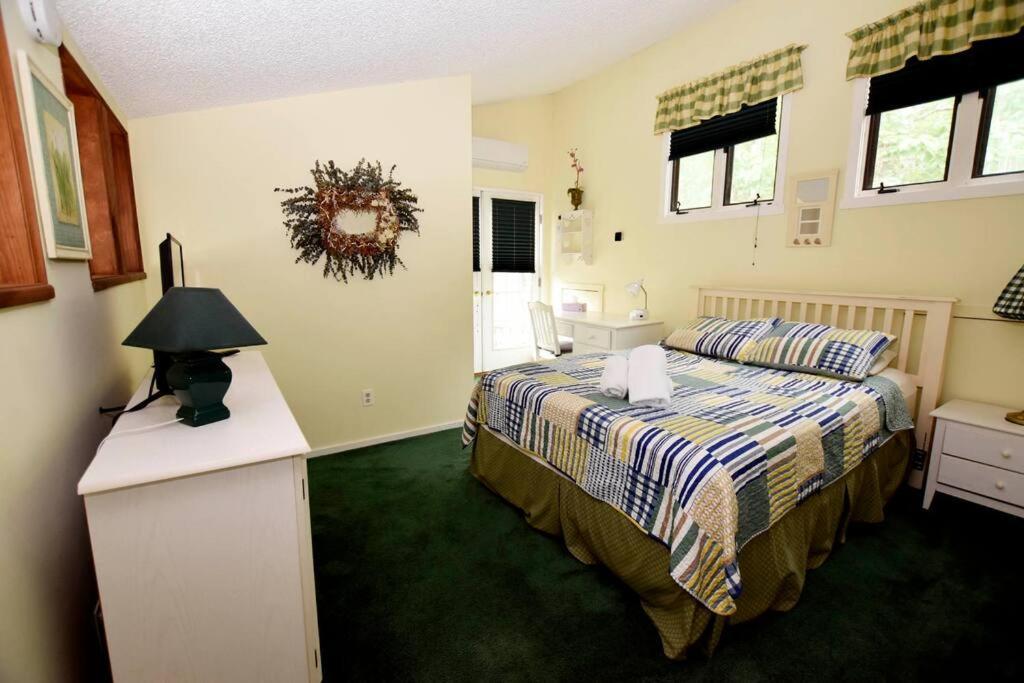 3-Bedroom Vacation Home Steps To Camelback Ski Area Ski-In Ski-Out Crescent Lake Exteriör bild