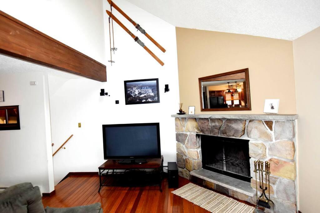3-Bedroom Vacation Home Steps To Camelback Ski Area Ski-In Ski-Out Crescent Lake Exteriör bild
